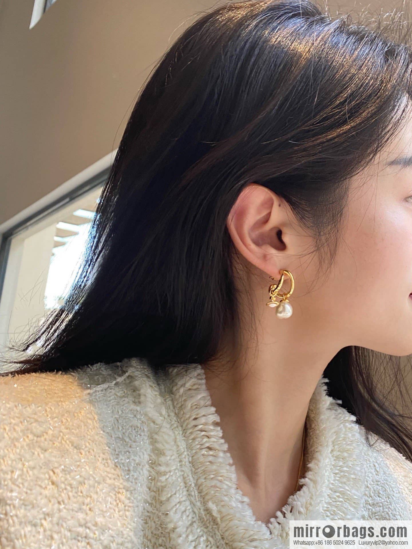 New ☑️ Vivienne Westwood gold Saturn pearl stud earrings