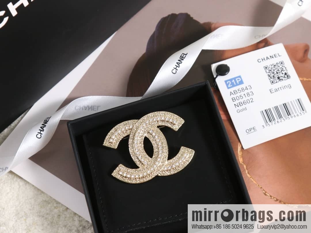 New ☑️ Chanel double c gold single row diamond brooch