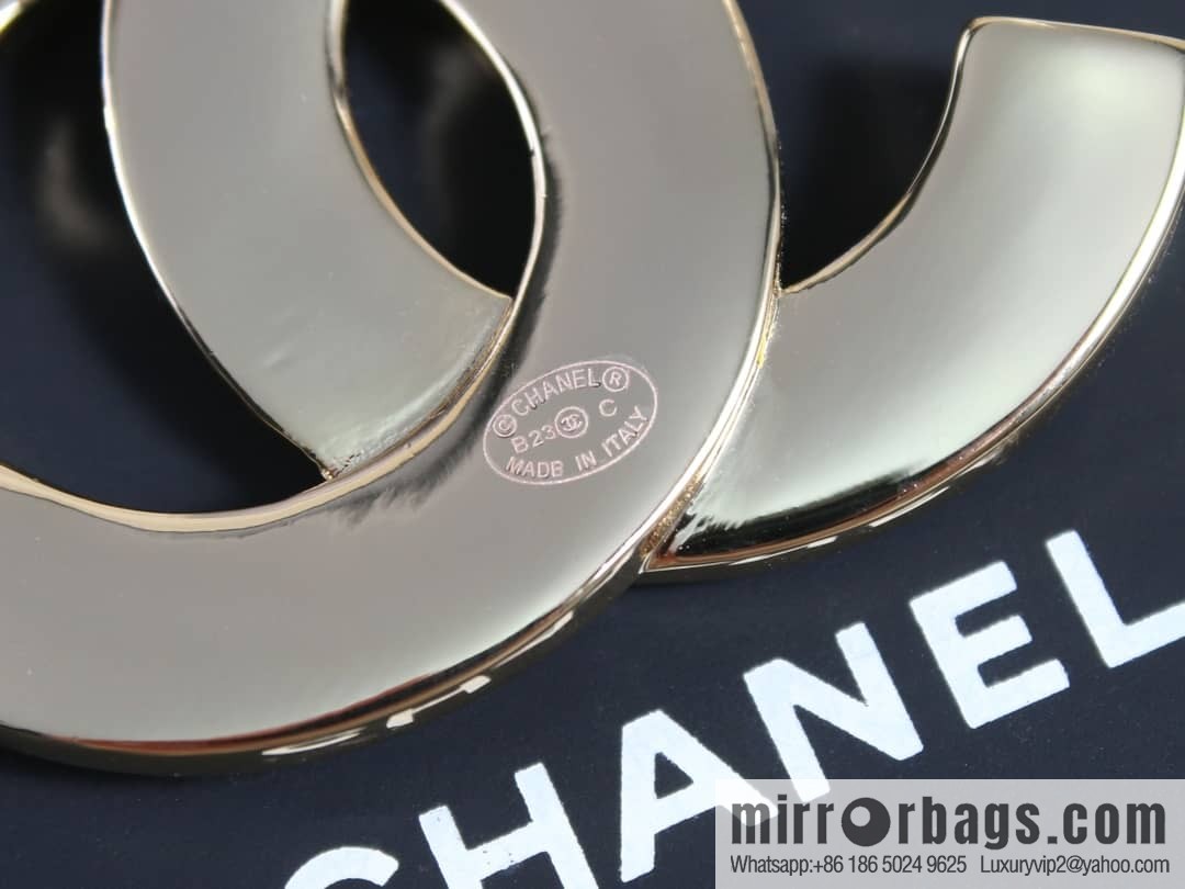 New ☑️ Chanel double c gold single row diamond brooch