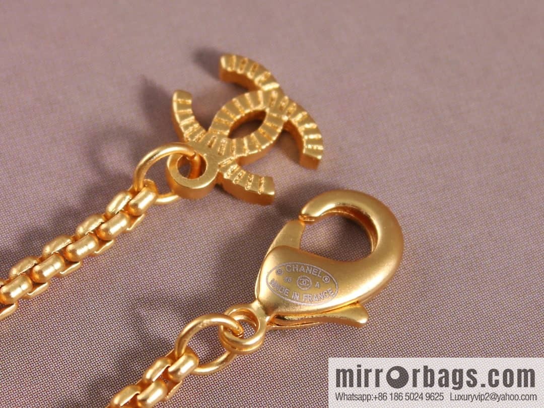 New ☑️ Chanel double c gold medieval triangle three-sided necklace