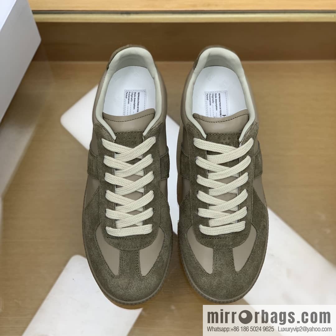 𝐌𝐚𝐢𝐬𝐨𝐧𝐌𝐚𝐫𝐠𝐢𝐞𝐥𝐚 in brown leather (fabric) and nubuck Unisex shoes