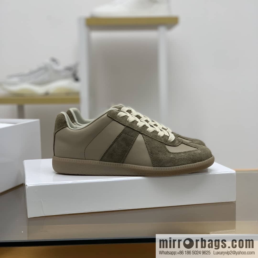 𝐌𝐚𝐢𝐬𝐨𝐧𝐌𝐚𝐫𝐠𝐢𝐞𝐥𝐚 in brown leather (fabric) and nubuck Unisex shoes