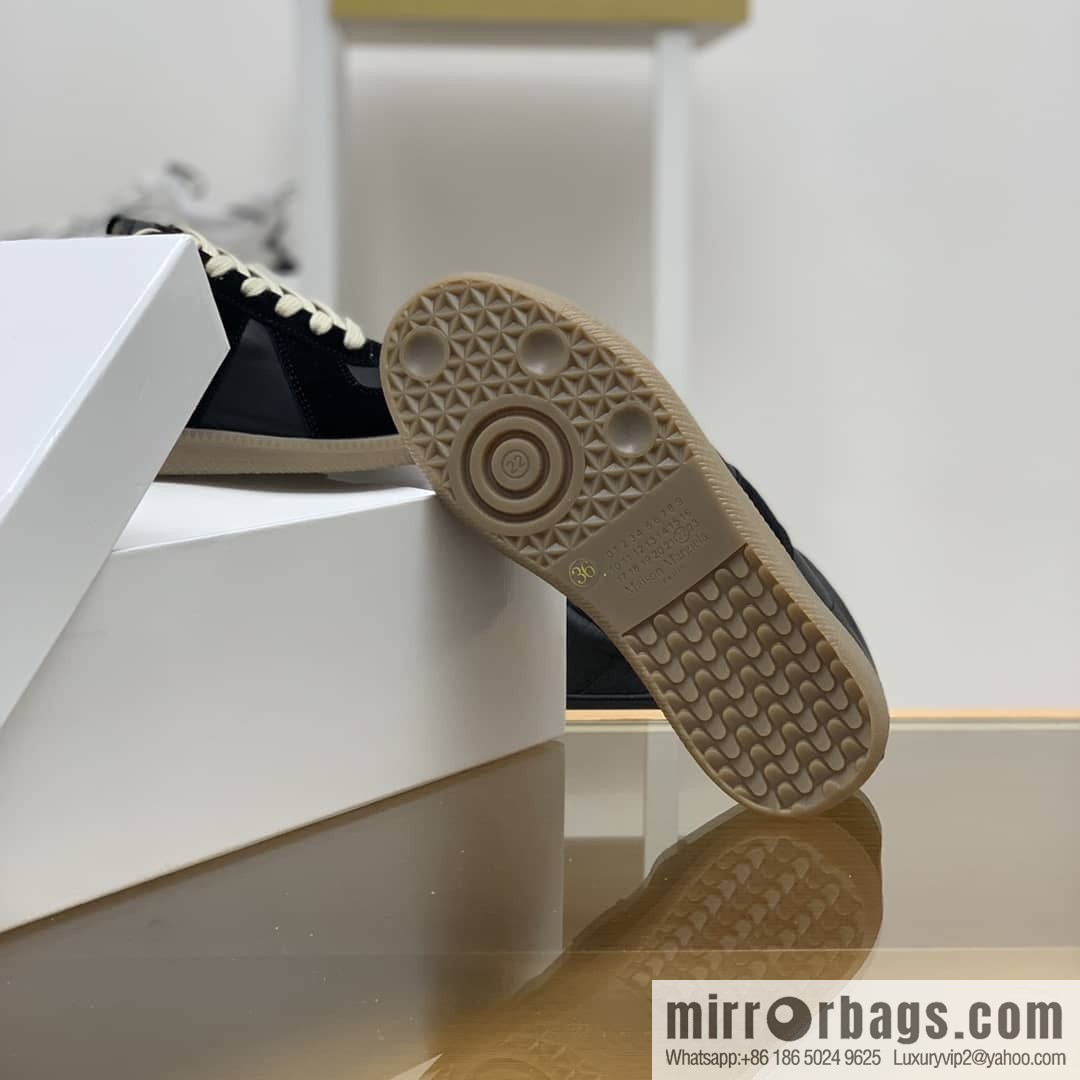 𝐌𝐚𝐢𝐬𝐨𝐧𝐌𝐚𝐫𝐠𝐢𝐞𝐥𝐚 leather (fabric) and nubuck Unisex shoes