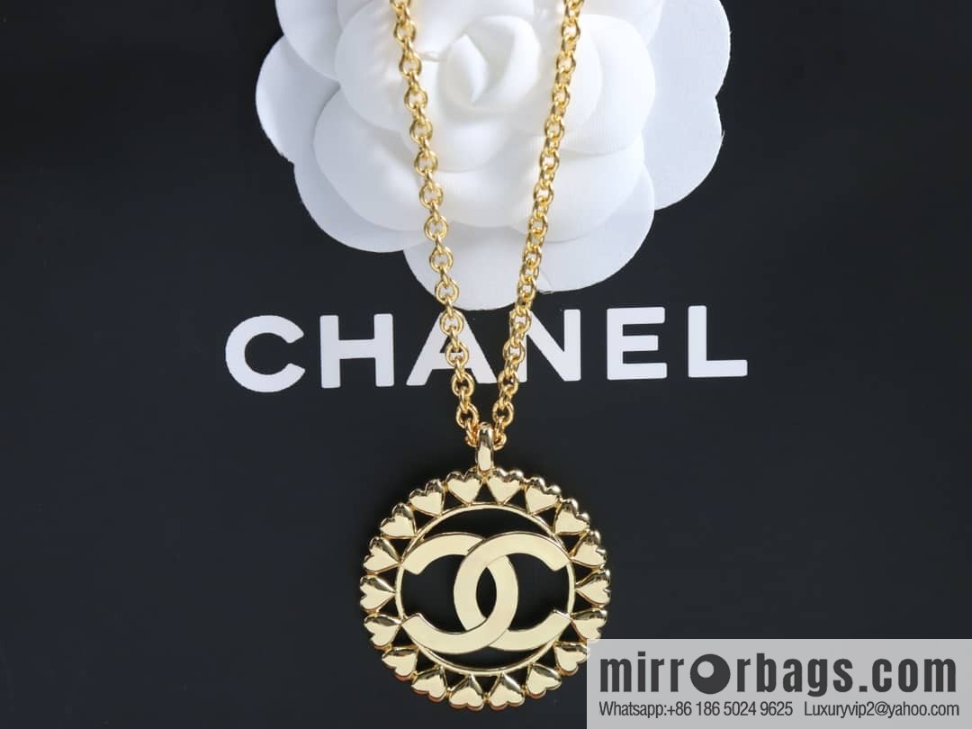 New ☑️ Chanel double c gold peach heart love round long necklace