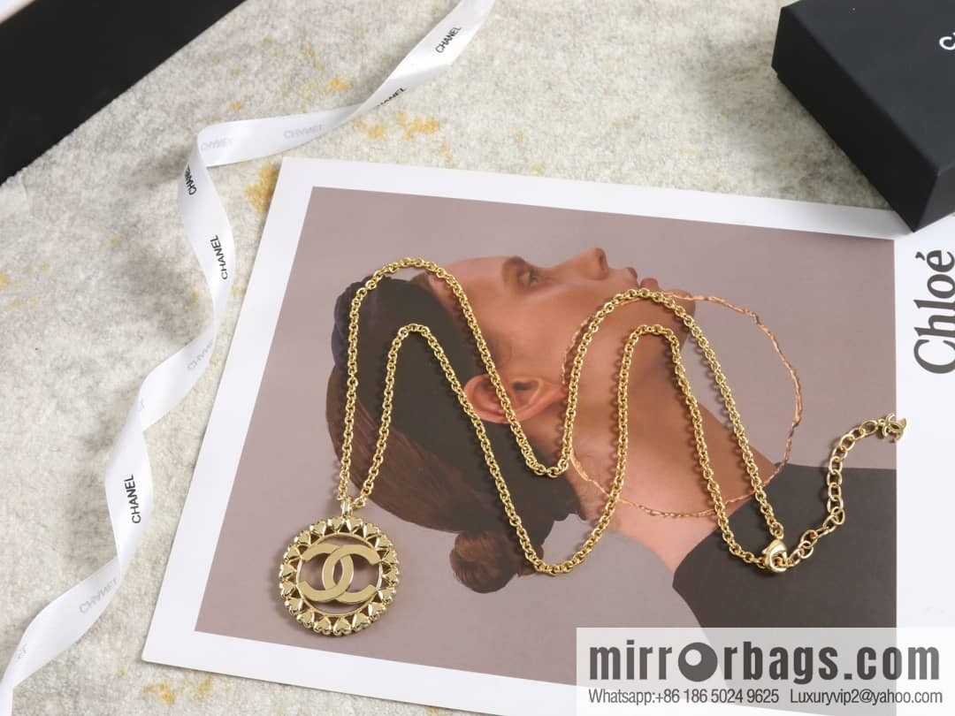 New ☑️ Chanel double c gold peach heart love round long necklace