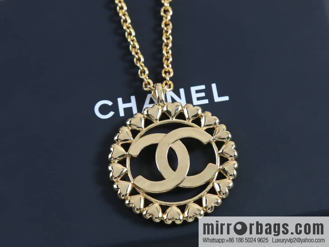 New ☑️ Chanel double c gold peach heart love round long necklace