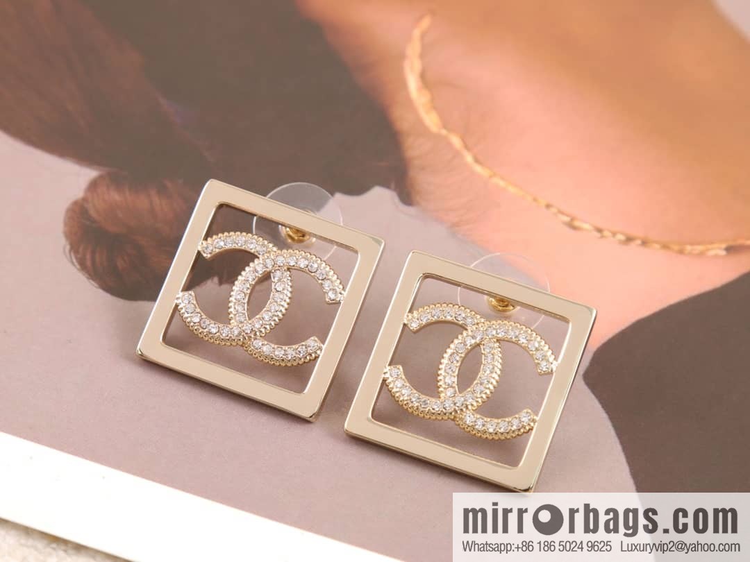New ☑️ Chanel double c square hollow stud earrings