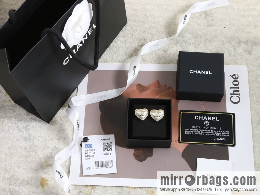 New ☑️ Chanel double c love peach heart stud earrings