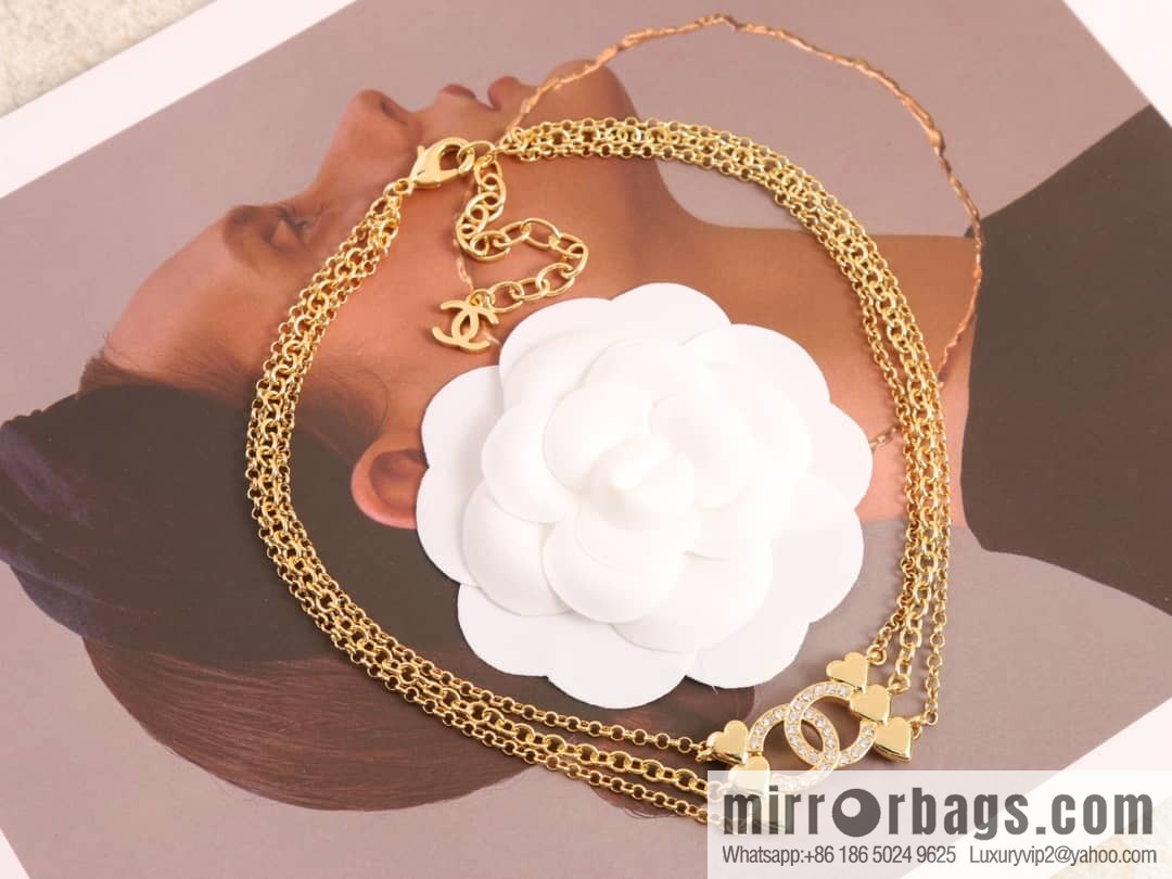 New ☑️ Chanel gold double c love peach heart three-layer necklace