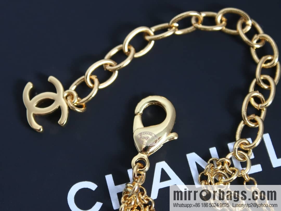 New ☑️ Chanel gold double c love peach heart three-layer necklace