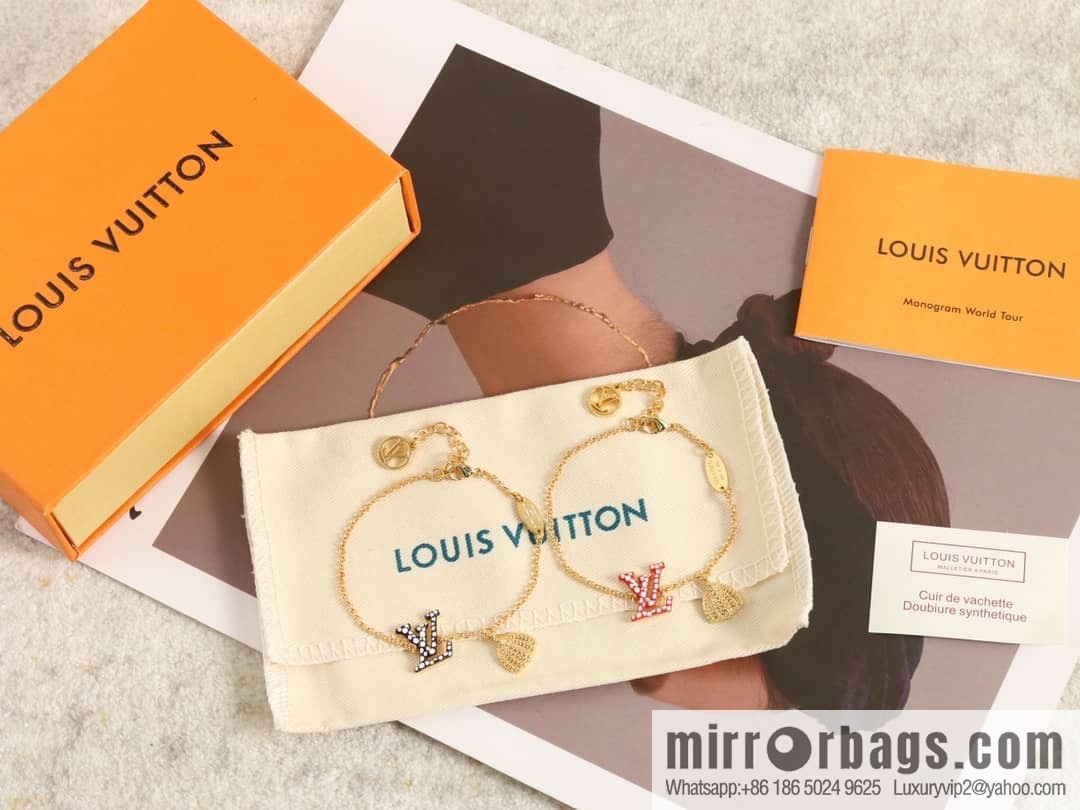 Louis Vuitton Louis Vuitton floral letter LV necklace