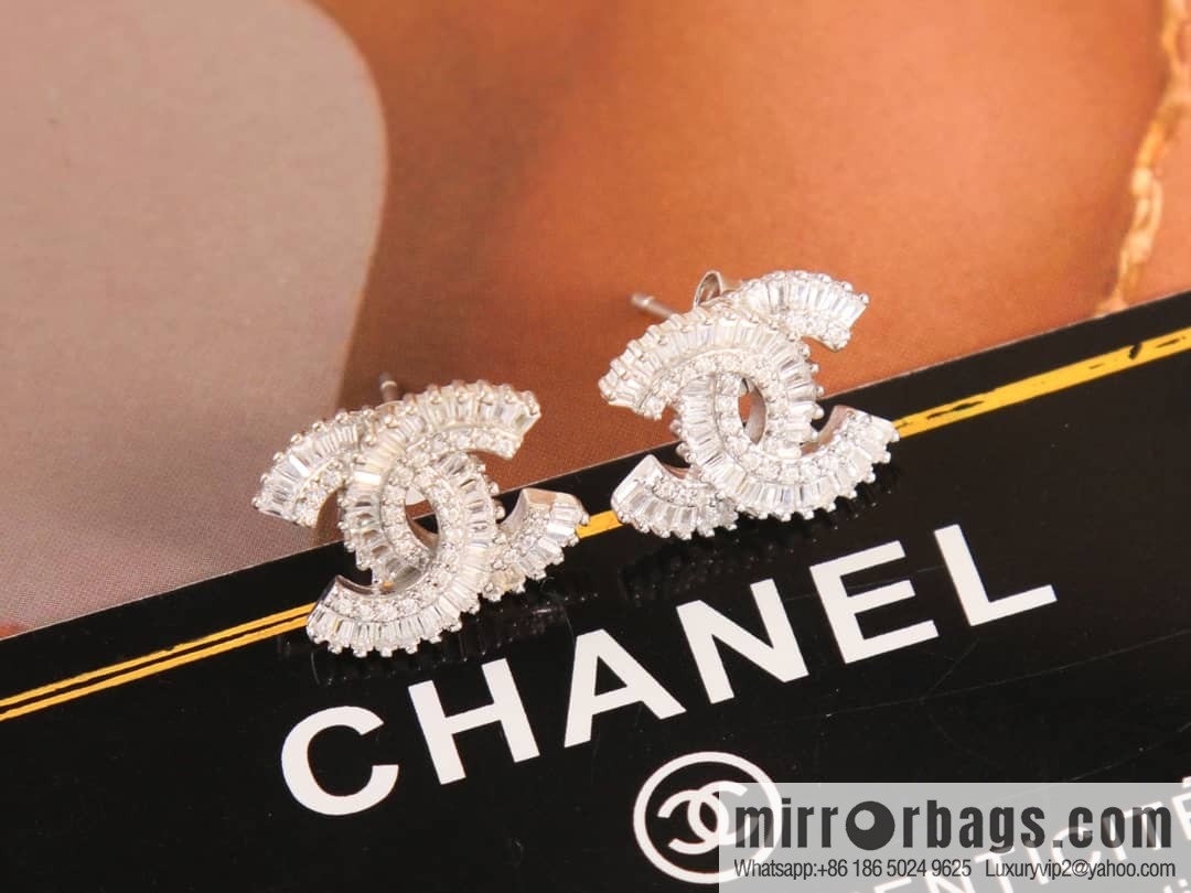 New ☑️ Chanel c1 double c silver square diamond stud earrings