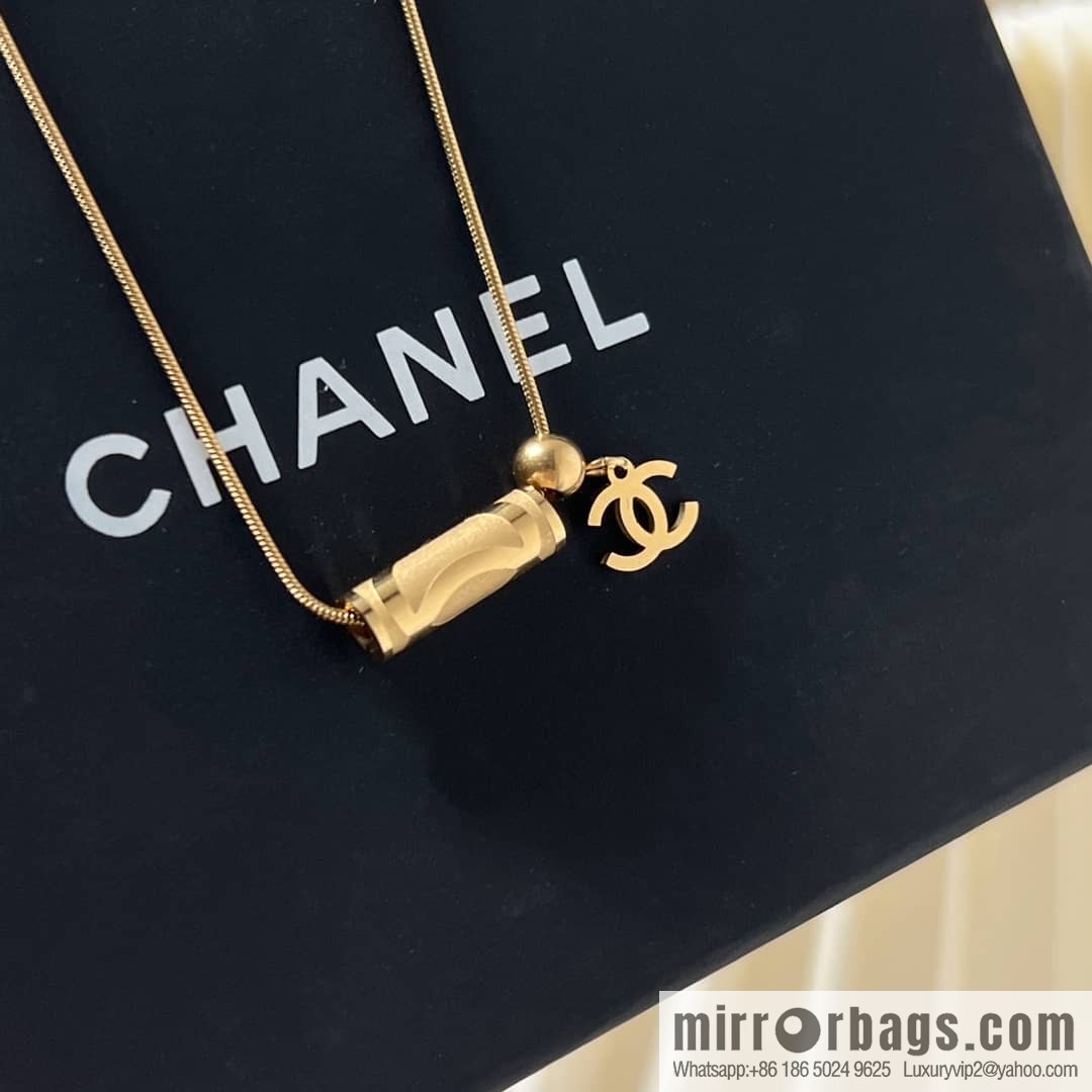 New ☑️ Chanel gold cylinder double c necklace