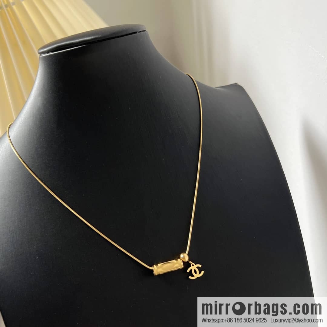 New ☑️ Chanel gold cylinder double c necklace