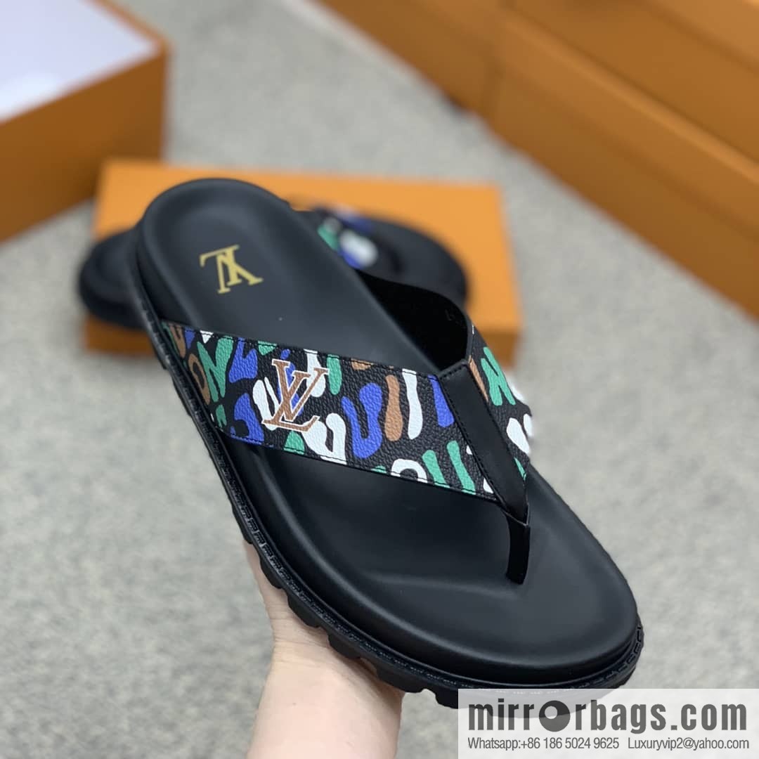 LV/Louis Vuitton features classic PVC men's sandals with black outsoles