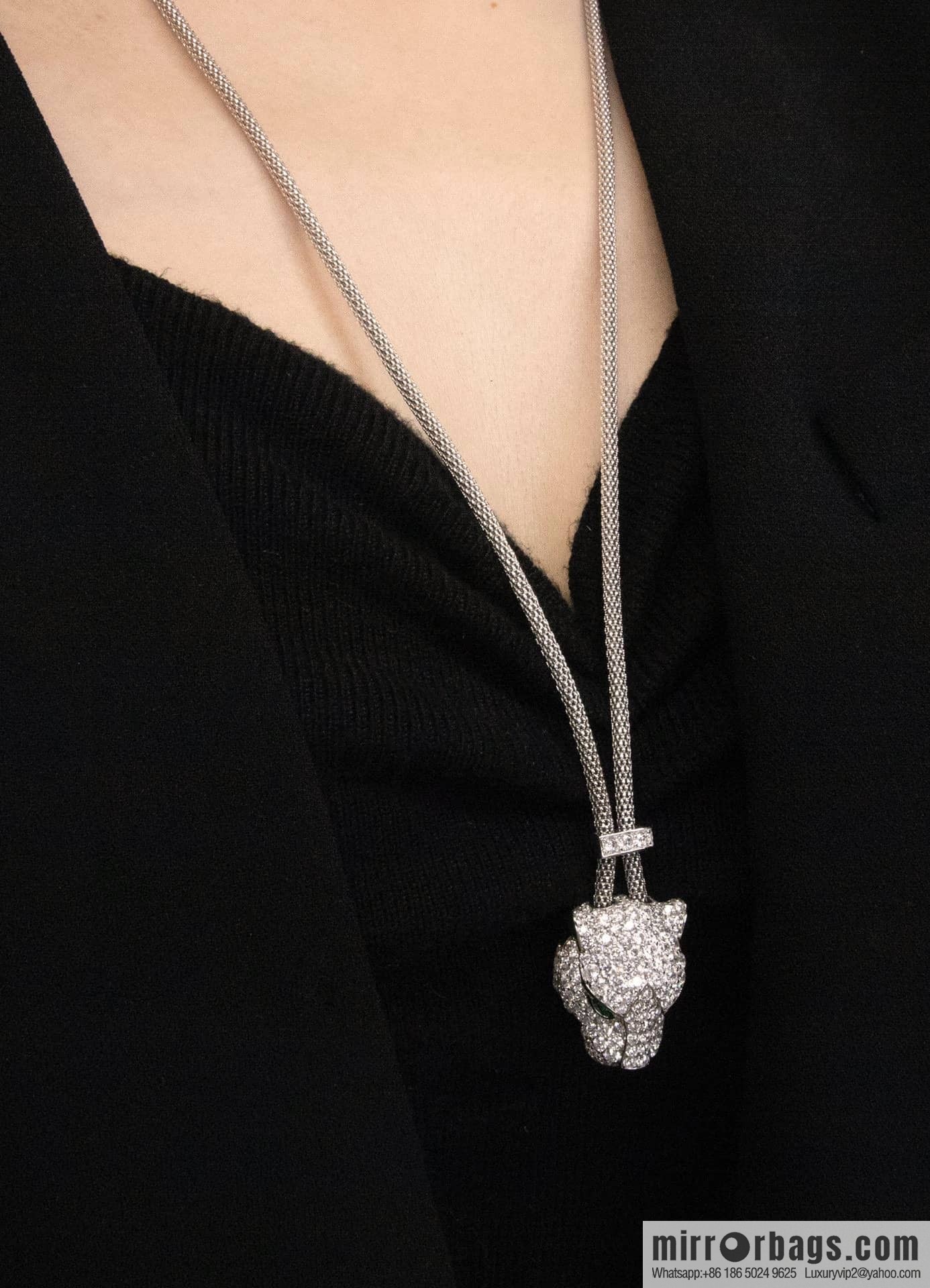 Cartier PANTHÜRE DECARTIER Jungle series full of diamonds leopard necklace