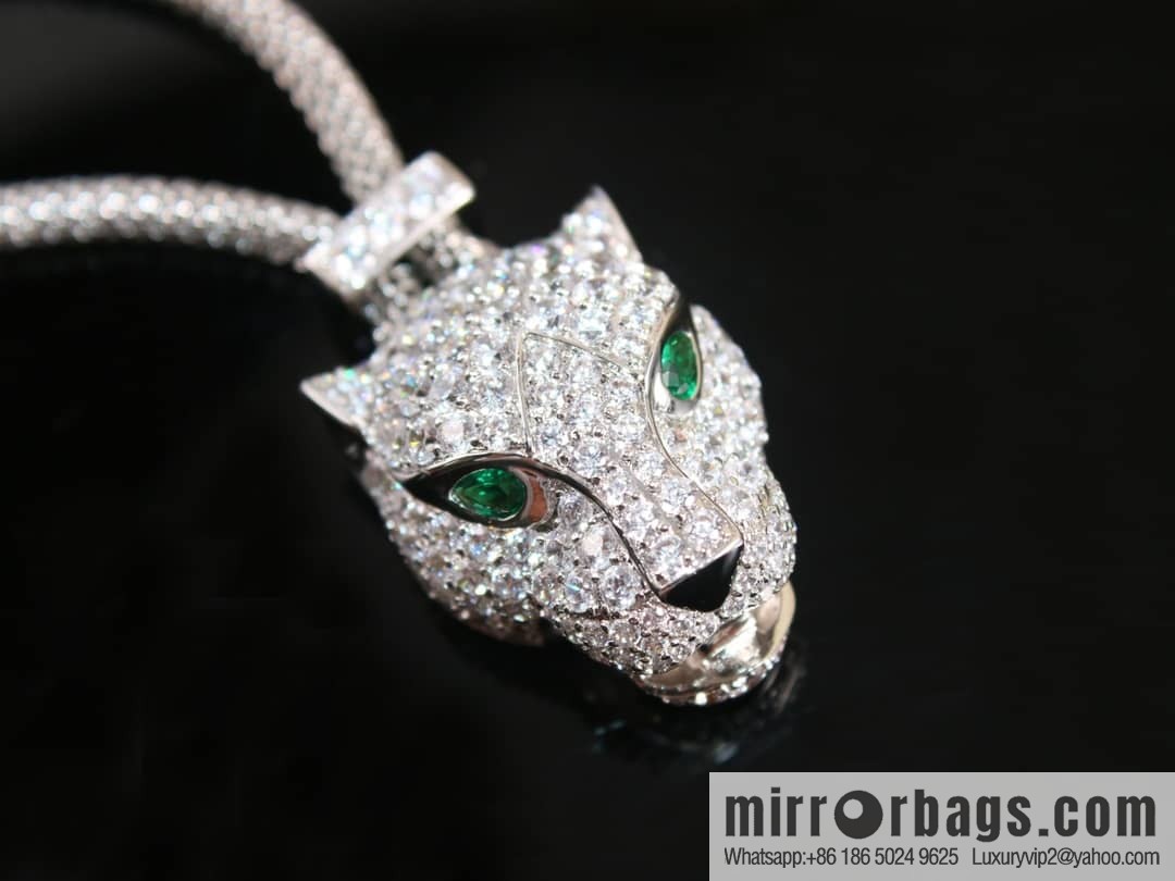 Cartier PANTHÜRE DECARTIER Jungle series full of diamonds leopard necklace