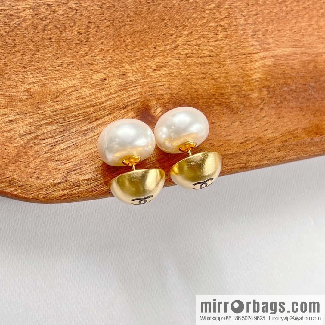 Chanel gold pearl stud earrings