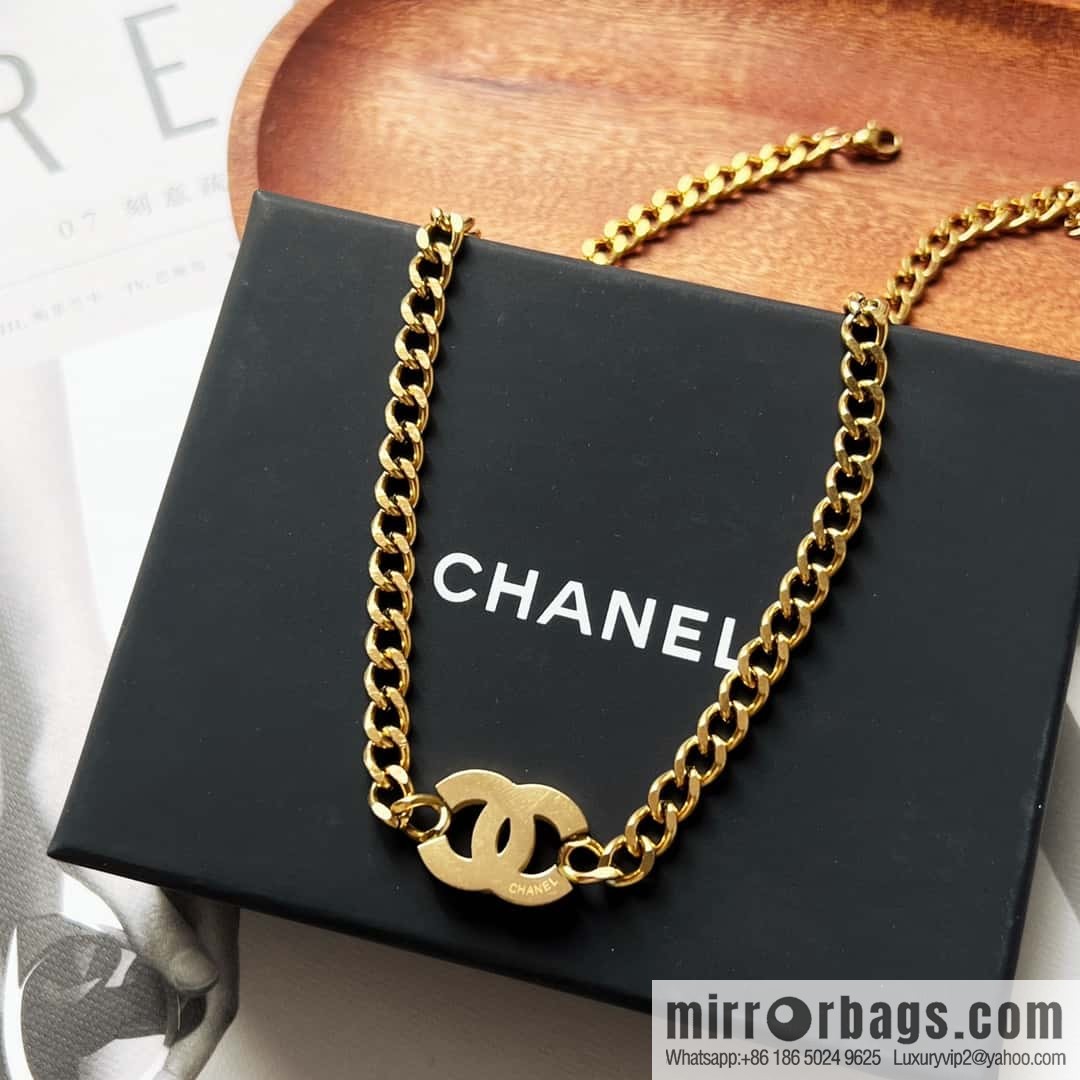 New ☑️ Chanel gold double c necklace