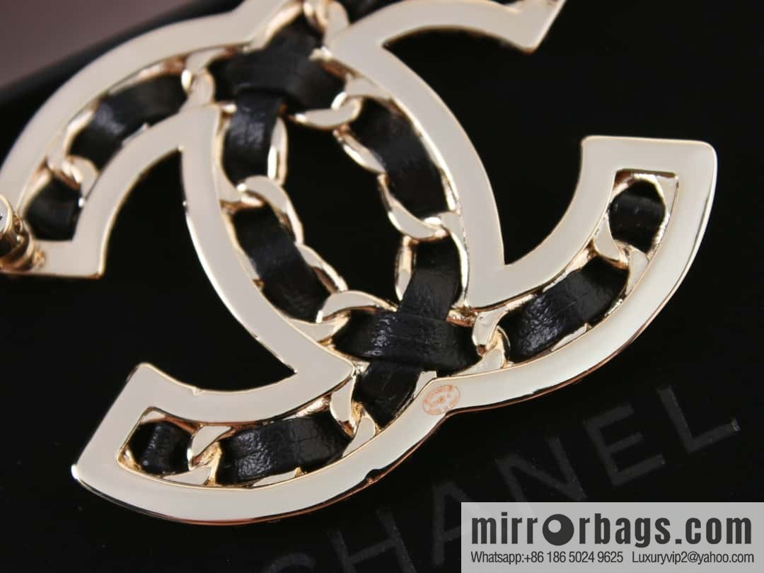 New ☑️ Chanel double c black leather rope with drill brooch