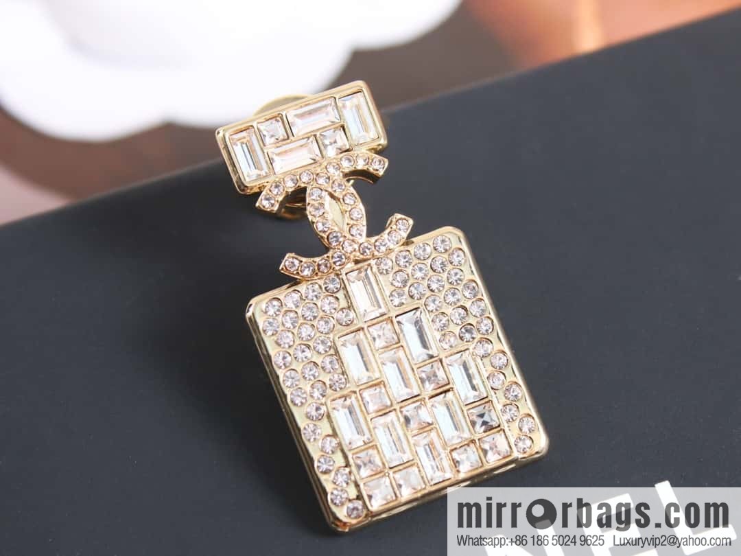 New ☑️ Chanel double c full diamond perfume bottle brooch