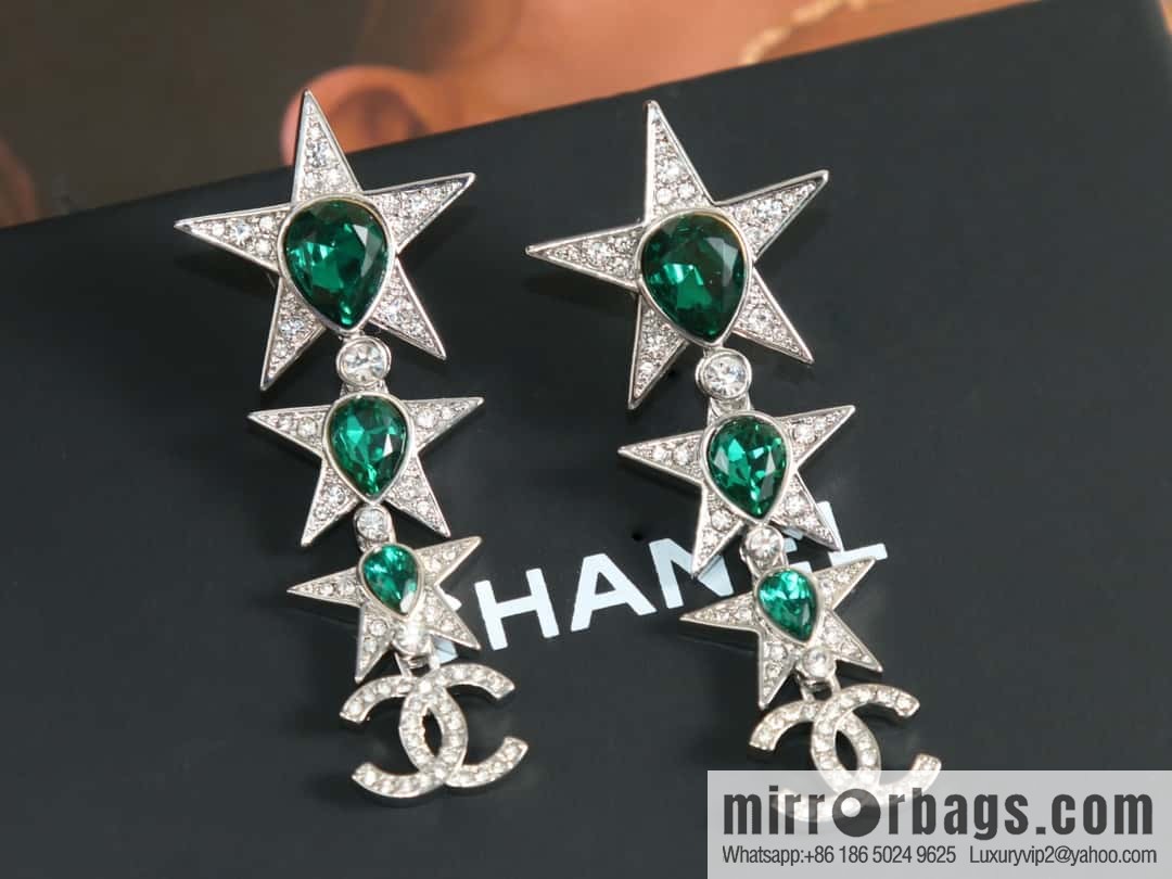 New ☑️ Chanel c4 double c full diamond emerald pentagram ⭐ star stud earrings