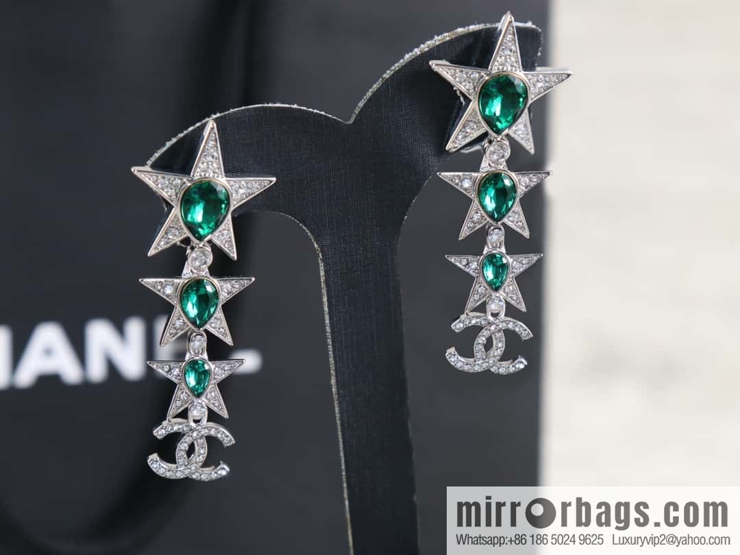 New ☑️ Chanel c4 double c full diamond emerald pentagram ⭐ star stud earrings