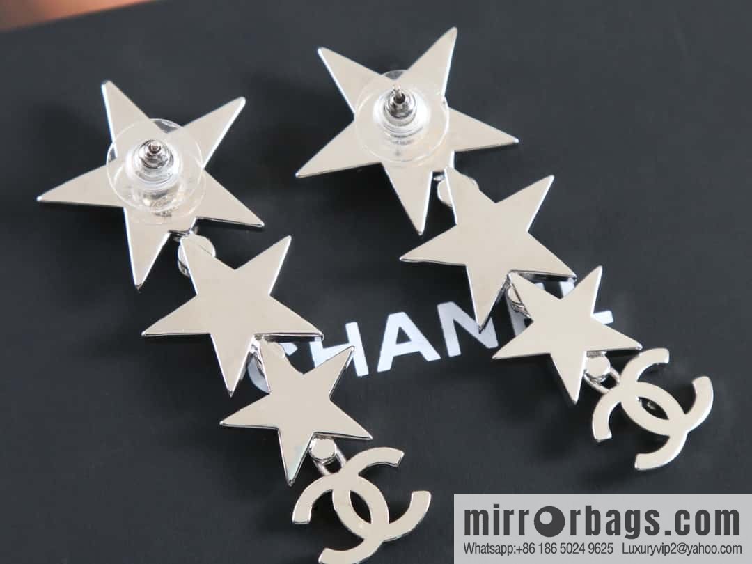 New ☑️ Chanel c4 double c full diamond emerald pentagram ⭐ star stud earrings