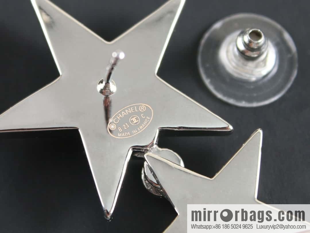 New ☑️ Chanel c4 double c full diamond emerald pentagram ⭐ star stud earrings