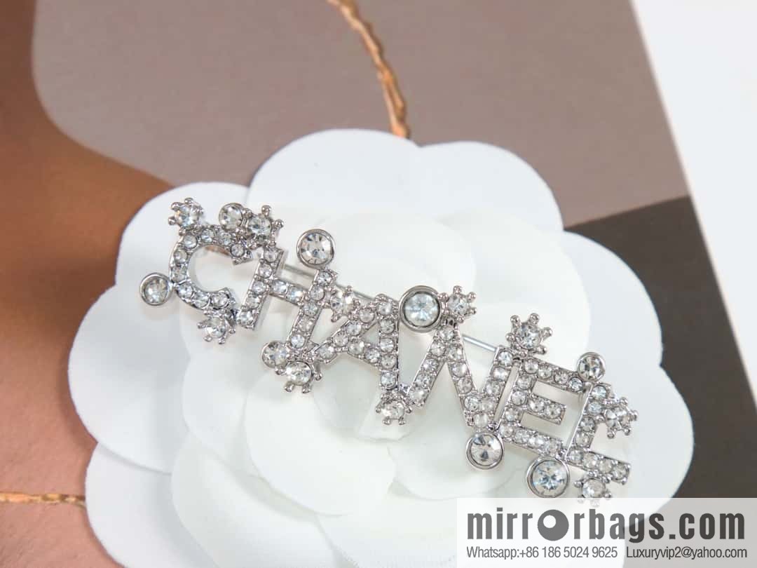 New ☑️ Chanel full diamond CHANEL alphabet snowflake brooch