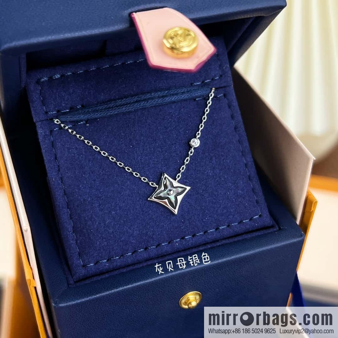 Louis Vuitton Louis Vuitton lv diamond fritillary necklace