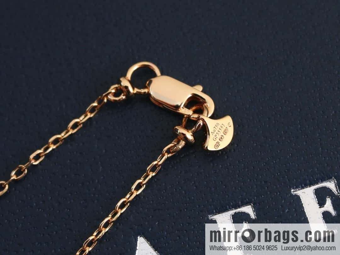 GRAFF flower necklace with diamonds