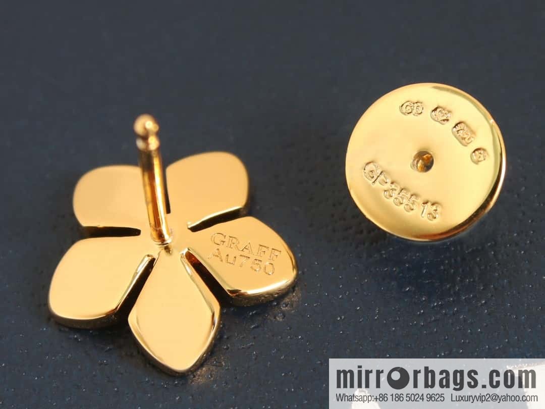GRAFF Flower πΊ stud earrings