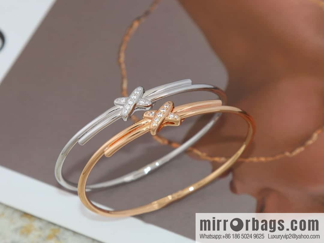 CHAUMET Jeux de Liens Edge Collection • Lifetime Collection • Edge, Full Diamond Cross Bracelet, Bracelet