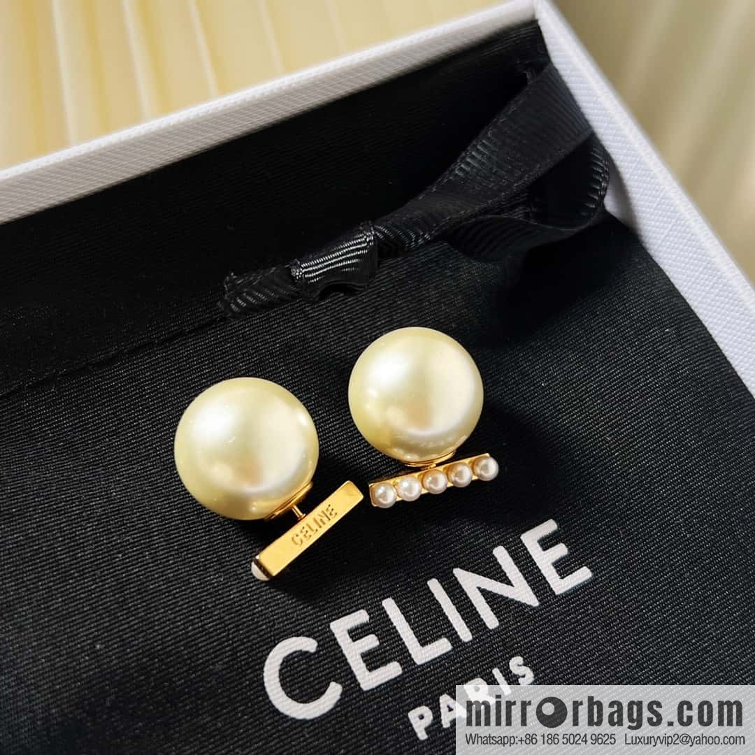 New ☑️ Celine pearl stud earrings
