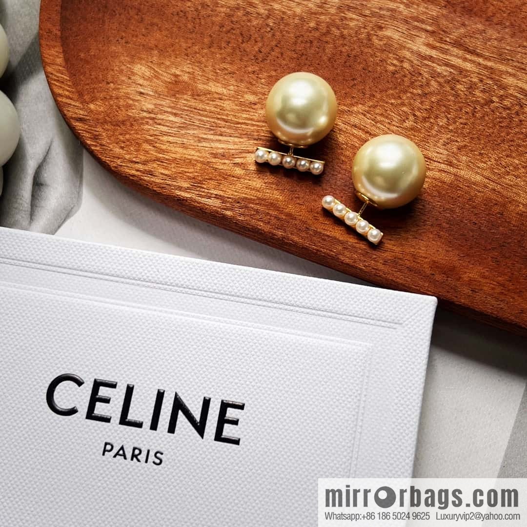 New ☑️ Celine pearl stud earrings