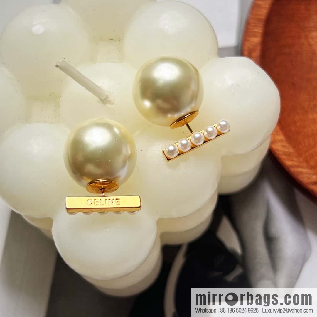 New ☑️ Celine pearl stud earrings