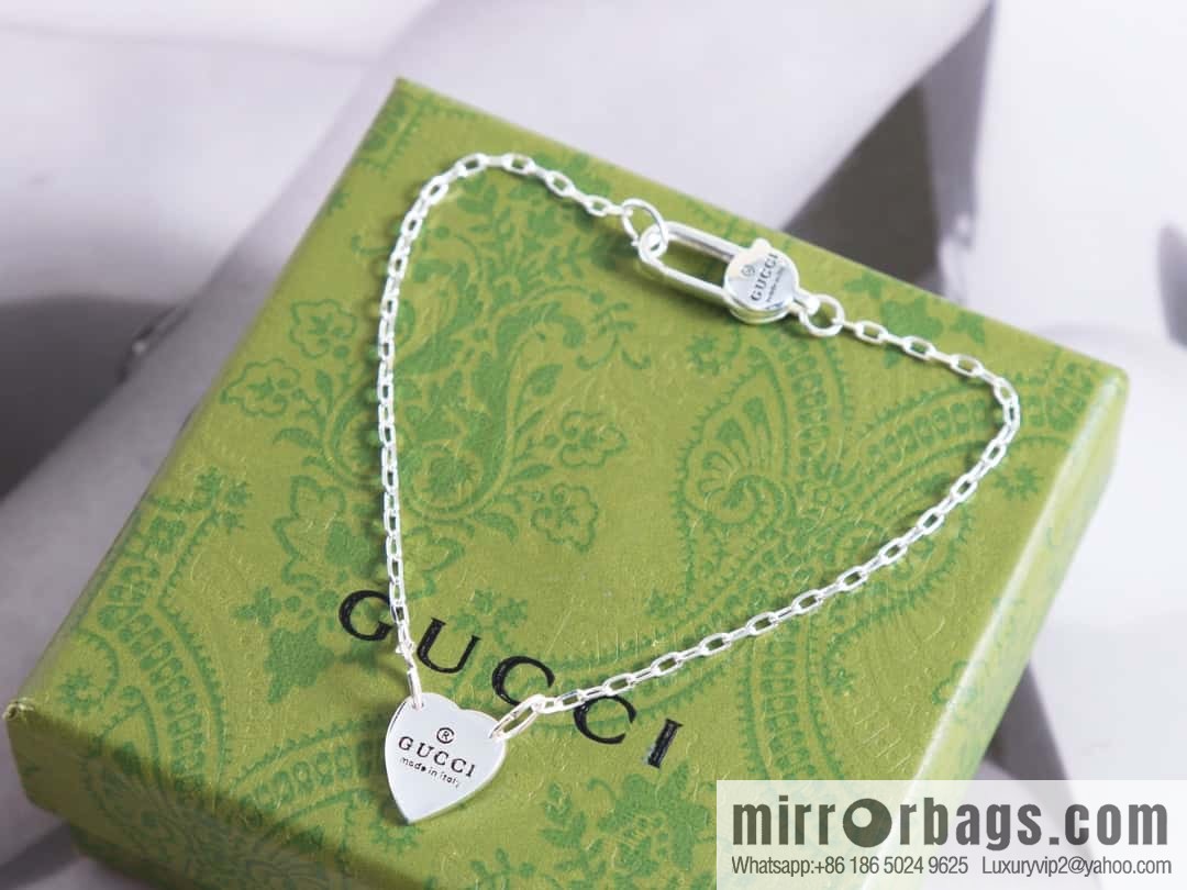 New Gucci gucci love peach heart necklace bracelet