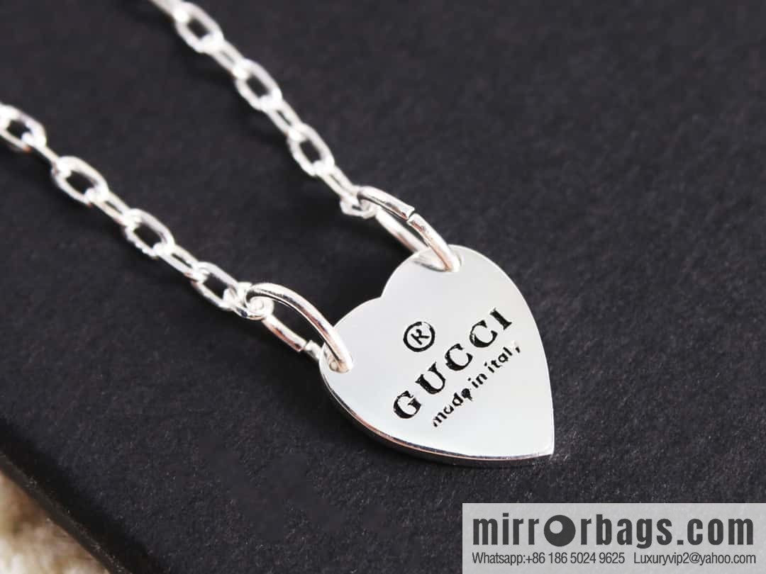 New Gucci gucci love peach heart necklace bracelet