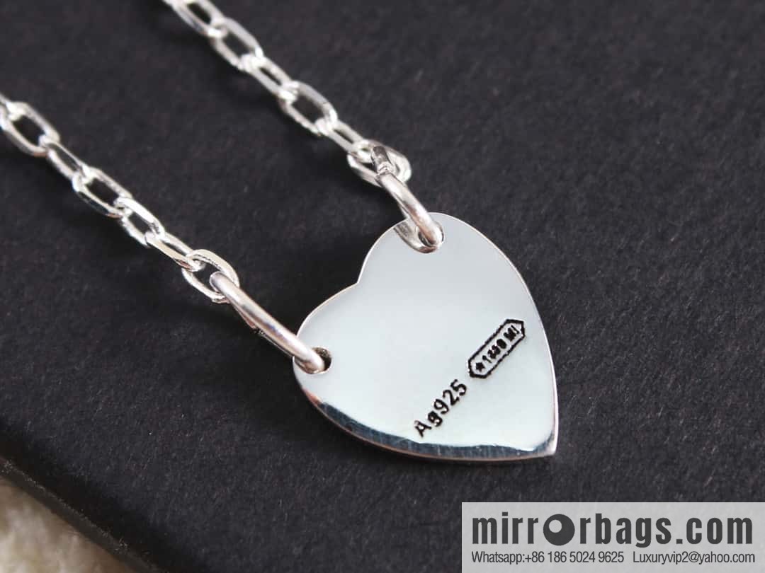 New Gucci gucci love peach heart necklace bracelet