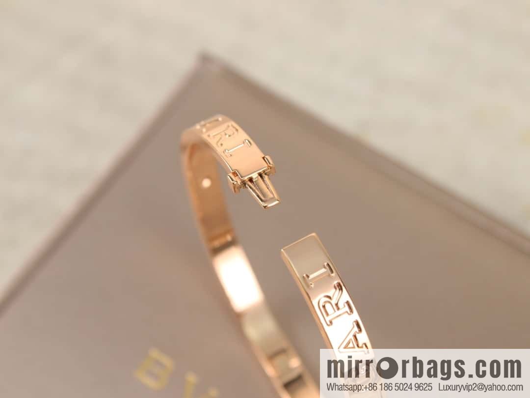 BVLGARI Bulgari English Alphabet Bracelet