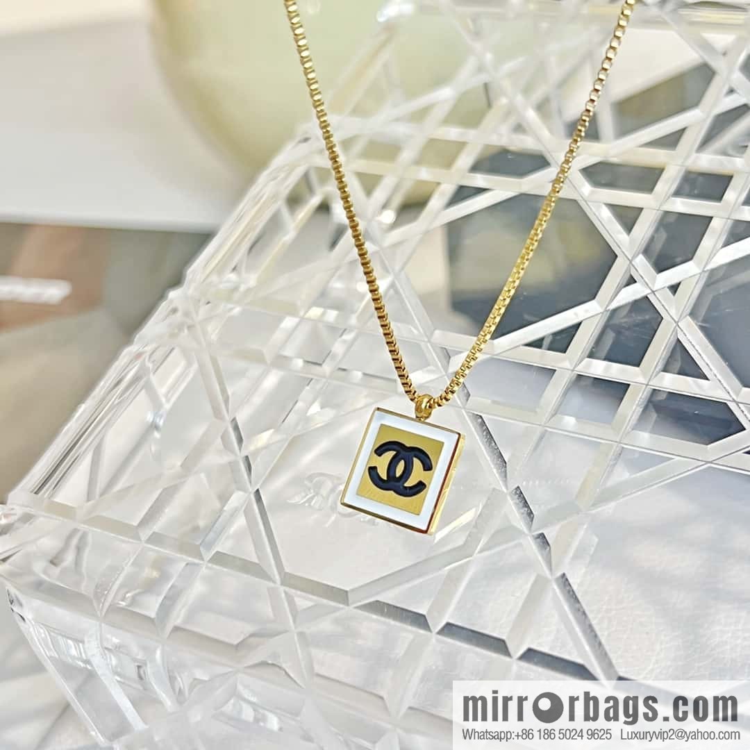 New ☑️ Chanel square double c necklace