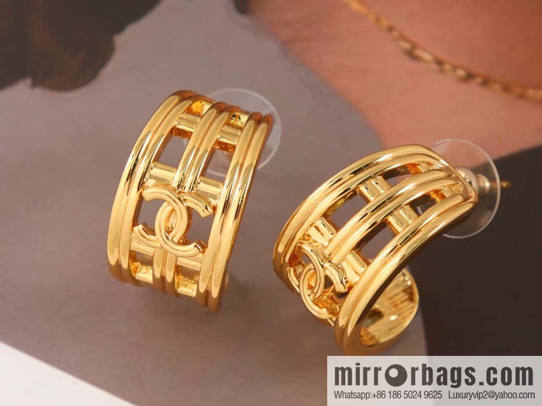 New ☑️ Chanel medieval series gold semi-round double c cut-out earrings