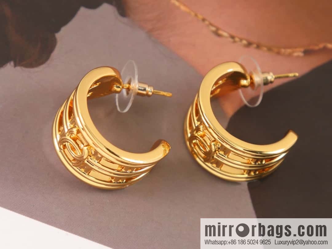 New ☑️ Chanel medieval series gold semi-round double c cut-out earrings