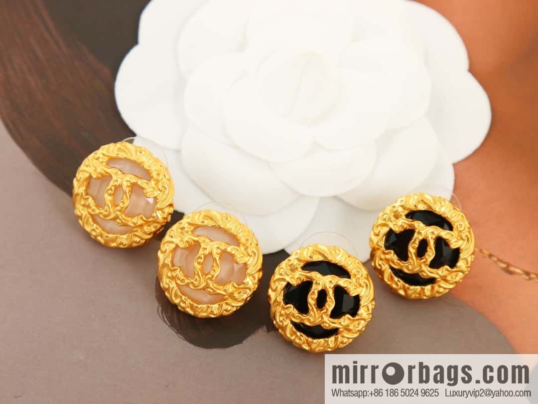 New ☑️ Chanel medieval series gold round double c earrings