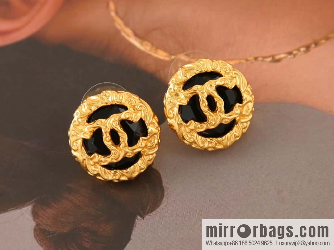 New ☑️ Chanel medieval series gold round double c earrings