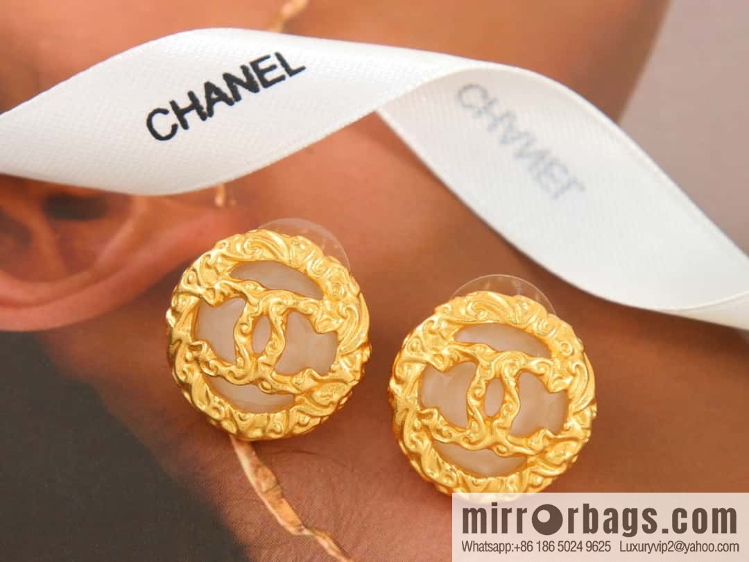 New ☑️ Chanel medieval series gold round double c earrings