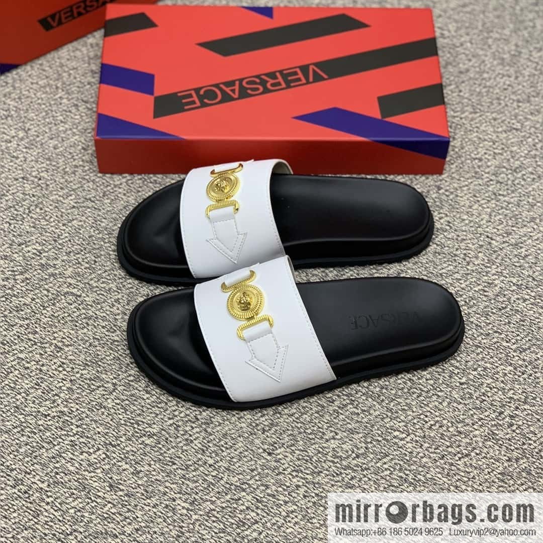 Versace uses black calfskin men's sandals