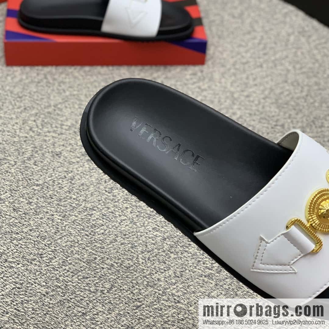 Versace uses black calfskin men's sandals