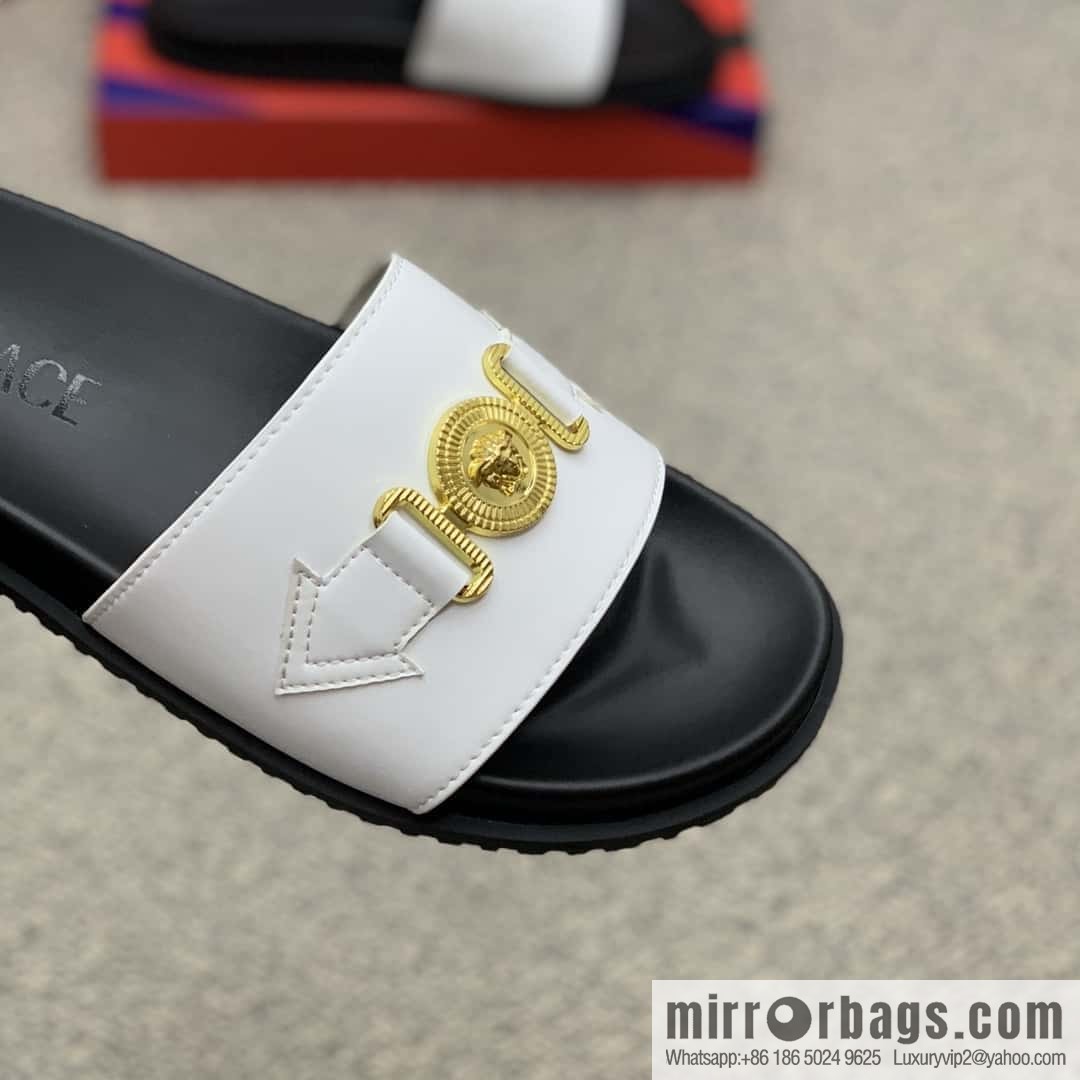 Versace uses black calfskin men's sandals